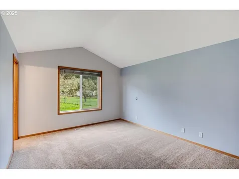 38535 SW Royjean Lane Gaston OR 97119