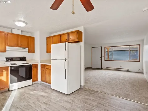 2419 SE 79th Avenue Portland OR 97206