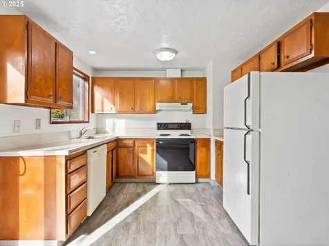 2419 SE 79th Avenue Portland OR 97206