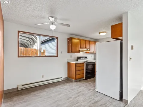 2419 SE 79th Avenue Portland OR 97206