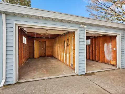 2419 SE 79th Avenue Portland OR 97206