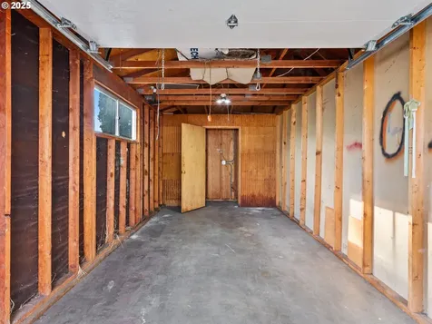 2419 SE 79th Avenue Portland OR 97206