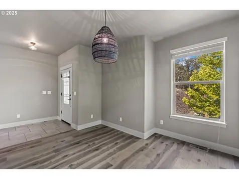 251 Winchester Creek Avenue Winchester OR 97495