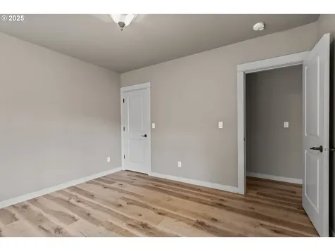 251 Winchester Creek Avenue Winchester OR 97495