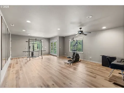 251 Winchester Creek Avenue Winchester OR 97495