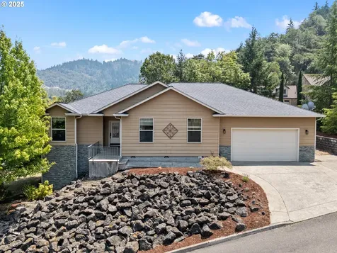 251 Winchester Creek Avenue Winchester OR 97495