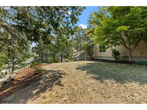 251 Winchester Creek Avenue Winchester OR 97495