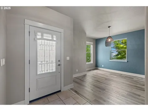 251 Winchester Creek Avenue Winchester OR 97495