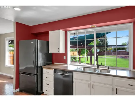 4449 Ivy Street Springfield OR 97478