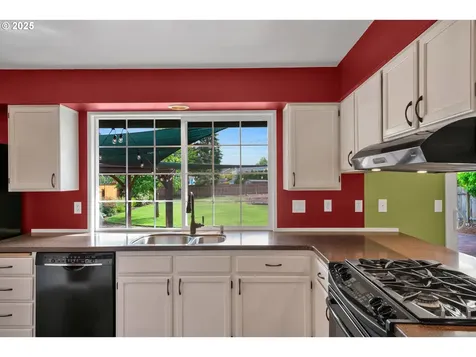 4449 Ivy Street Springfield OR 97478