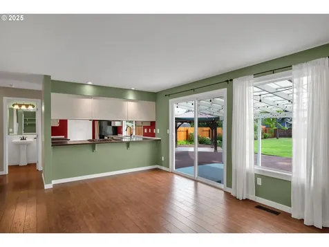 4449 Ivy Street Springfield OR 97478