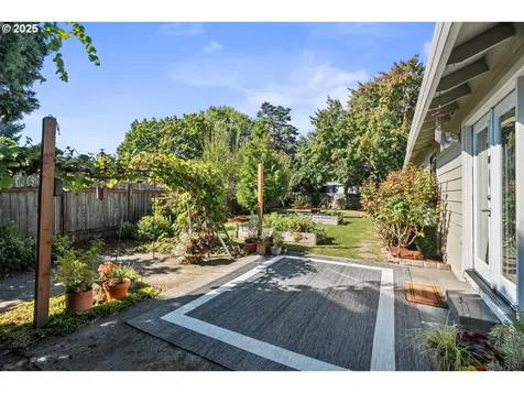 17870 NW Dogwood Court Beaverton OR 97006
