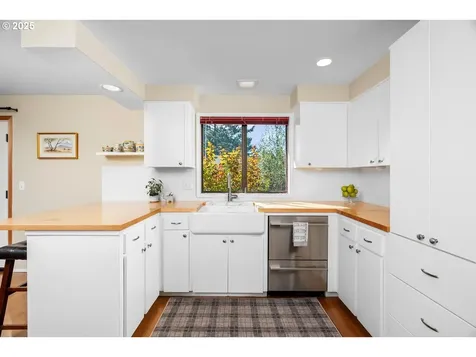 17870 NW Dogwood Court Beaverton OR 97006