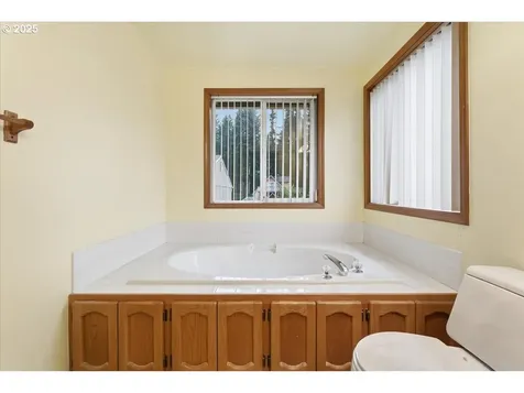 9205 NE 148th Avenue Vancouver WA 98682