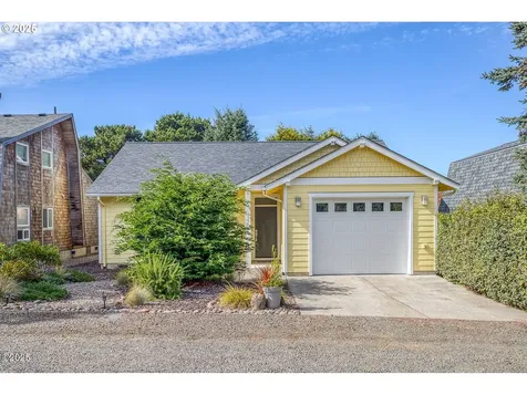 3201 NW Mast Avenue Lincoln City OR 97367