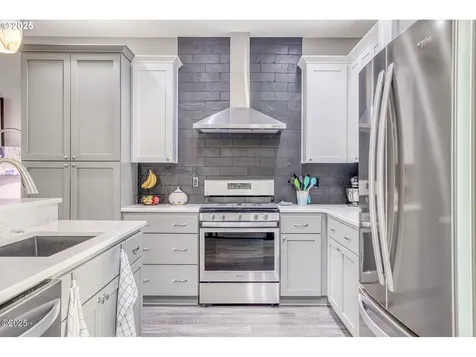 3201 NW Mast Avenue Lincoln City OR 97367