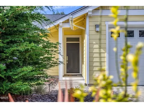 3201 NW Mast Avenue Lincoln City OR 97367