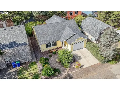 3201 NW Mast Avenue Lincoln City OR 97367