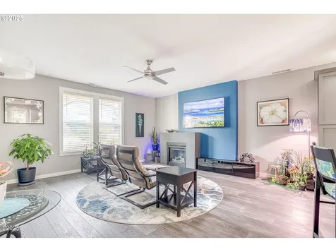 3201 NW Mast Avenue Lincoln City OR 97367
