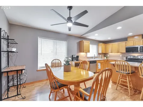 14935 SE Mill Street Portland OR 97233