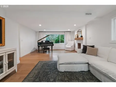 31616 SW Isle Way Lane West Linn OR 97068