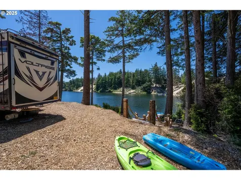 70298 Highway 101 North Bend OR 97459