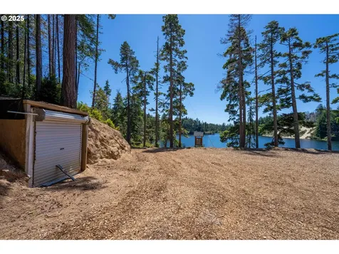 70298 Highway 101 North Bend OR 97459