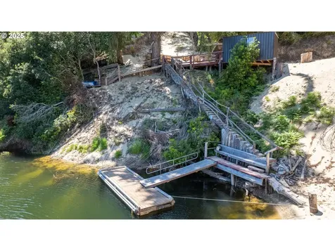 70298 Highway 101 North Bend OR 97459