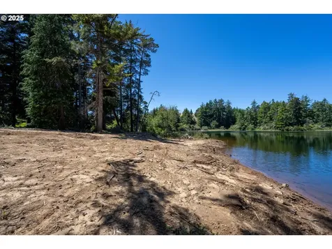 70298 Highway 101 North Bend OR 97459