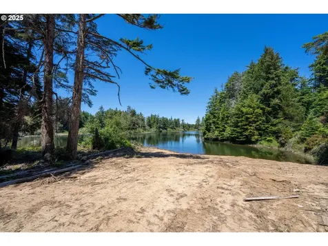70298 Highway 101 North Bend OR 97459