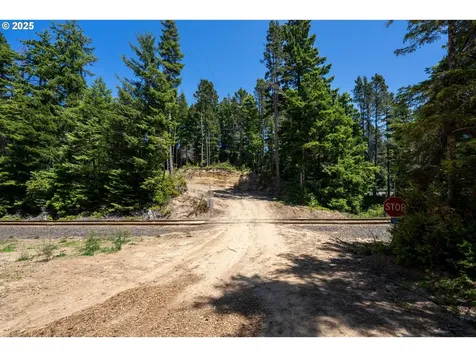 70298 Highway 101 North Bend OR 97459