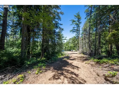70298 Highway 101 North Bend OR 97459