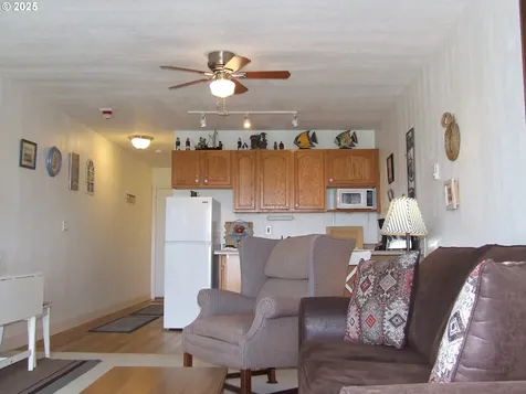 304 NW 14th Street NW Long Beach WA 98631