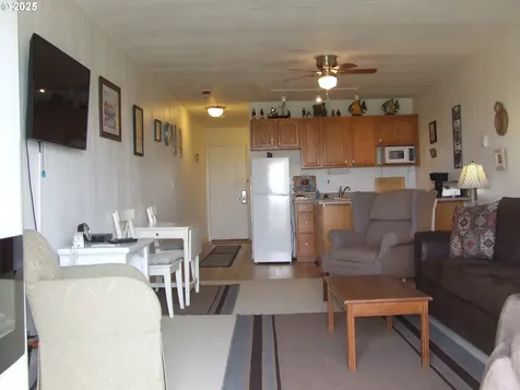 304 NW 14th Street NW Long Beach WA 98631