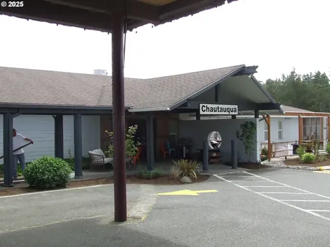304 NW 14th Street NW Long Beach WA 98631