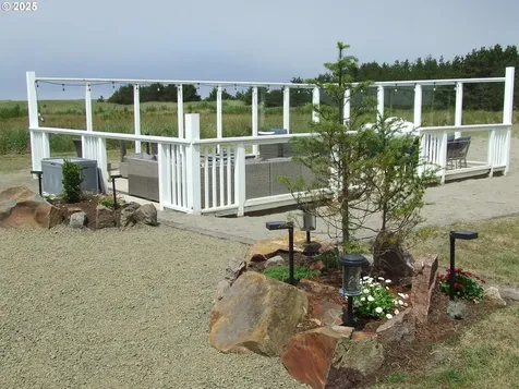 304 NW 14th Street NW Long Beach WA 98631