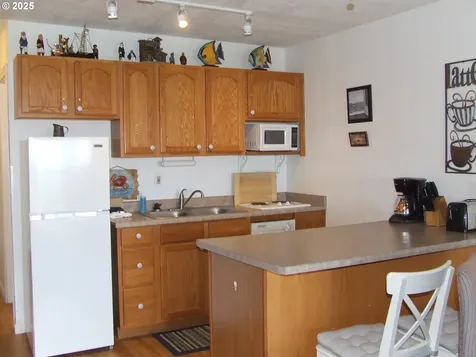 304 NW 14th Street NW Long Beach WA 98631