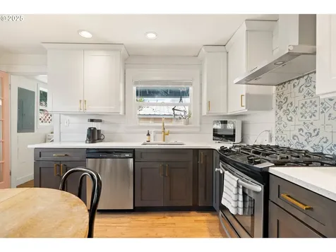8522 N Saint Louis Avenue Portland OR 97203