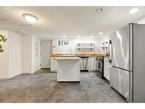 8522 N Saint Louis Avenue Portland OR 97203