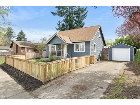 8522 N Saint Louis Avenue Portland OR 97203