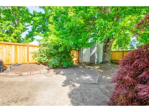 1197 W 18th Place Eugene OR 97402