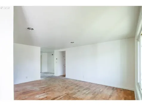 1197 W 18th Place Eugene OR 97402