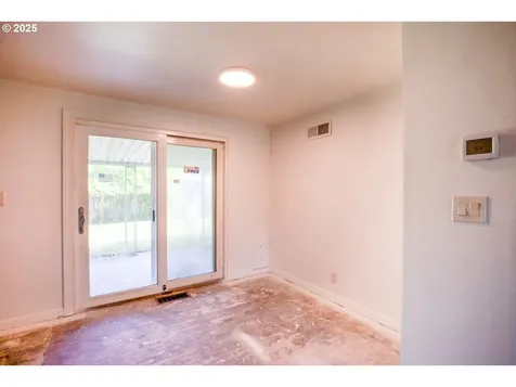 1197 W 18th Place Eugene OR 97402