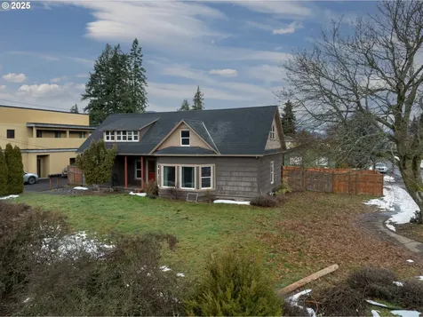 1802 Belmont Avenue Hood River OR 97031