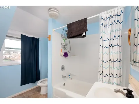 1802 Belmont Avenue Hood River OR 97031