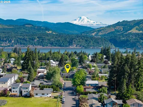 1802 Belmont Avenue Hood River OR 97031