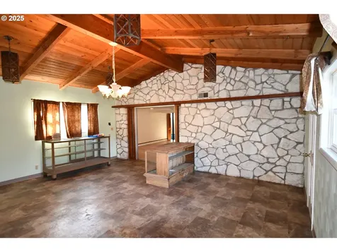 4233 Chenoweth Road The Dalles OR 97058