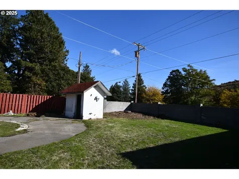 4233 Chenoweth Road The Dalles OR 97058