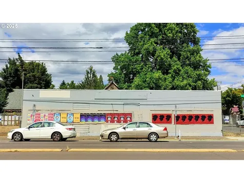 8827 SE Division Street Portland OR 97266