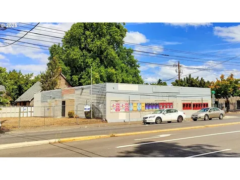 8827 SE Division Street Portland OR 97266